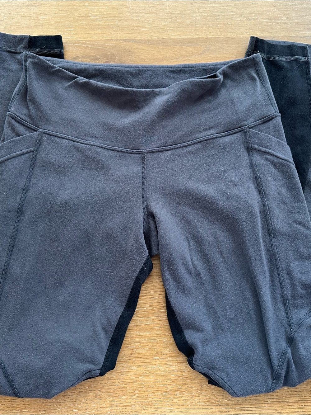Lulu Lemon Two-Tone Gray and Black Leggings - Picture 2 of 3